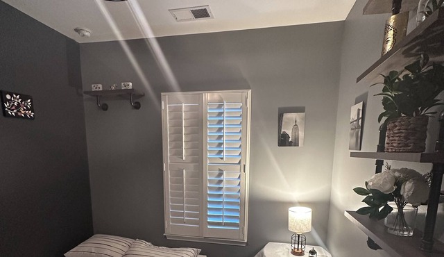 Private Room - Wwalkable to the Beach