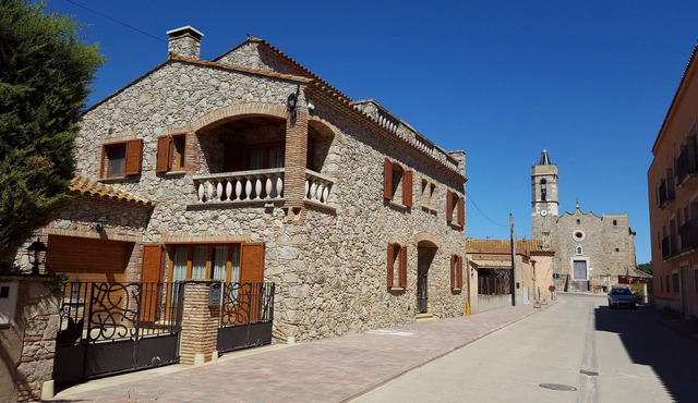 PRIVATE ROOMS (B&B)+SWIMMING POOL