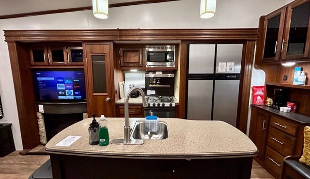 Private RV Retreat with Fast Wi-Fi + Workspace