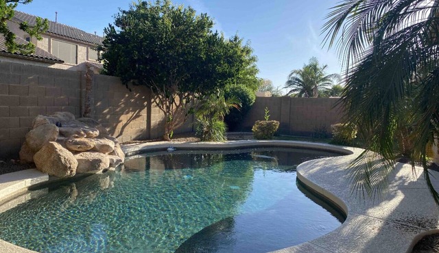 Private Sanctuary 3 Bedrooms 2 Bathrooms Private Pool and BBQ