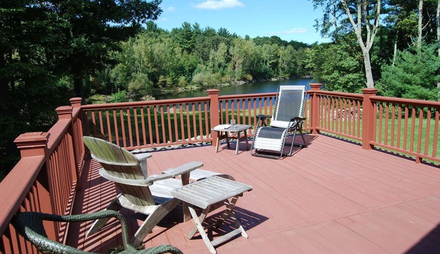 PRIVATE Saugerties/Catskill area Lakeside 3-Br. near Hunter Windham Woodstock