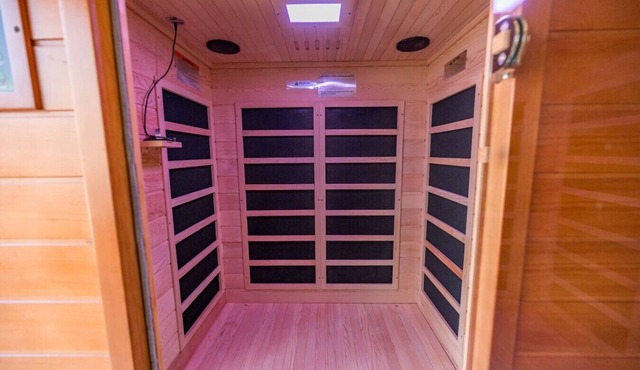 Private Sauna | Arcade | Lg Yard