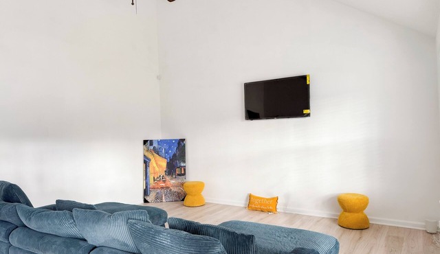 Private Savannah Getaway Near Botanical Gardens!