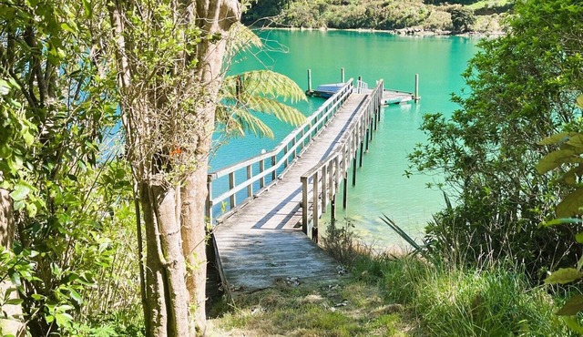 Private seaside cottage with boat only access.