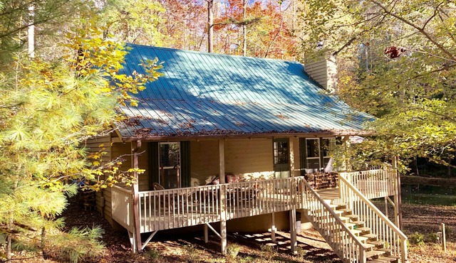 Private/secluded, multiple fire pits, fishing pond, a little taste of heaven!