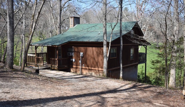 Private, Secluded, Relaxing Cabin. 012564nASK ABOUT WEDDING OPPORTUNITIES!