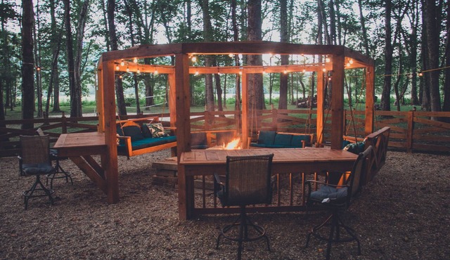 Private - Secluded Cabin, close to Windrock