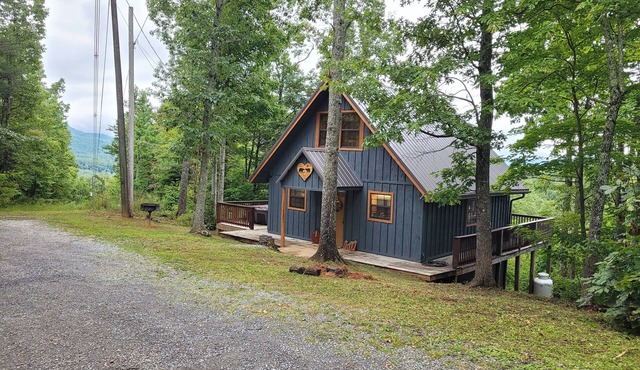 Private & Secluded w/Beautiful Views Sunsets ~Hot Tub