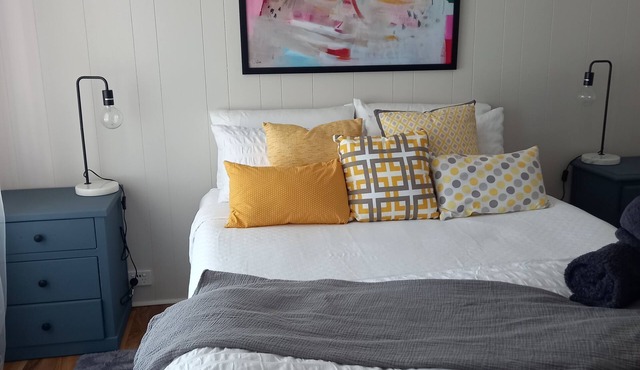 Private self-contained Cottage on working farm in Undera, Northern Victoria.