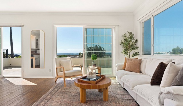 Private & Serene Beachfront 1BR in Marina Del Rey