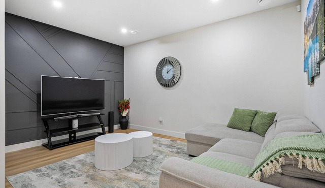 Private Sherwood Suite by Park