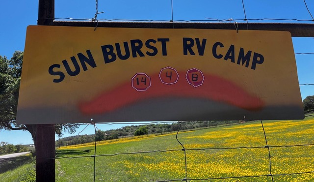 Private Single unit RV Campsite, 30/50 amp/sewer/water, fire ring, great views