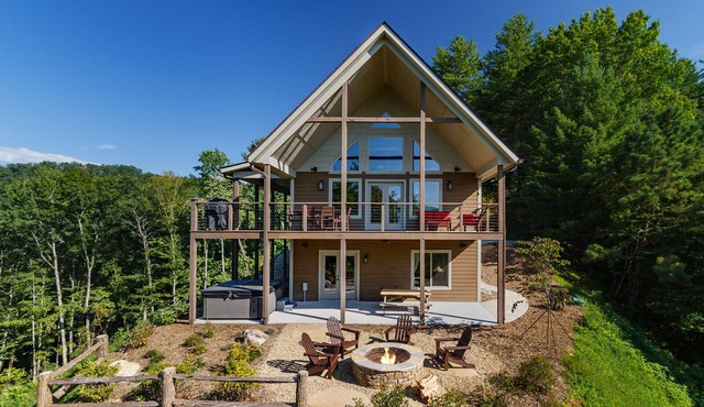 Private Smoky Mountain destination Above the Clouds