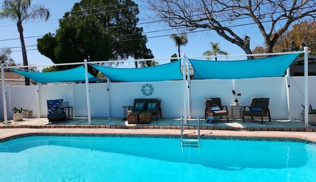 Private Solar heated salt water Pool- Minutes from everything in St. Pete!