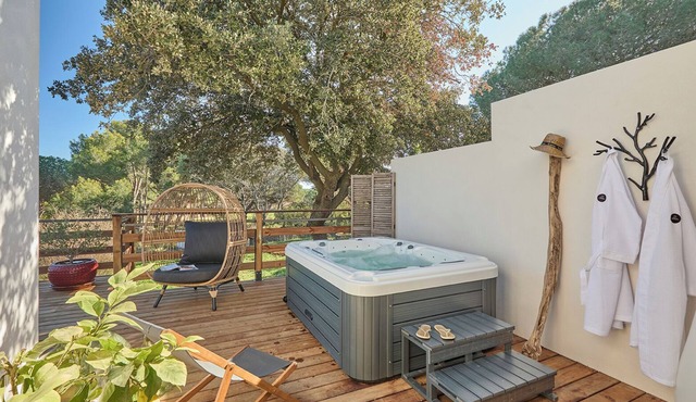 Private spa villa south of France ideal for couples or small families.