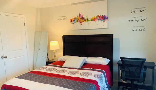 Private Space Cozy Town House