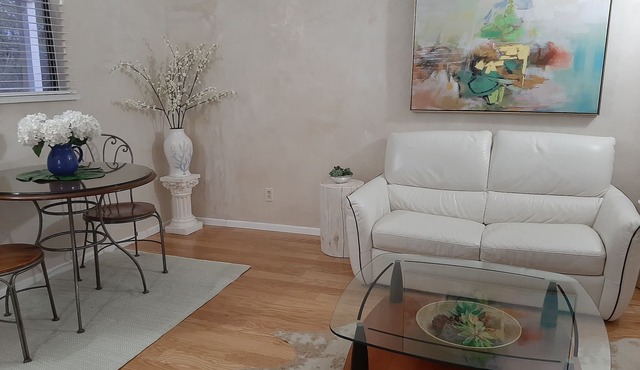Private Space Near Historic Museum Hill, 1 Bedroom, 1 Bathroom