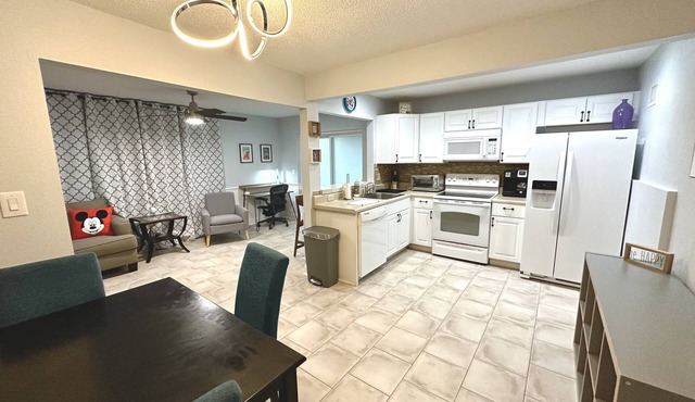 Private/Spacious 1BR Central Near LegoLand 2 Miles