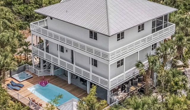 Private & Spacious [2300sqft] home w/Pool,Hot Tub,Golf Cart, Pet Friendly & Club