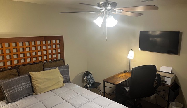 PRIVATE SPACIOUS AND COZY 3-bedroom house in charming Channelview relaxing stays