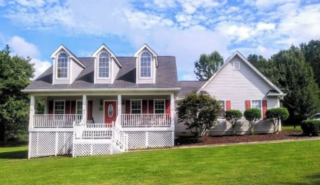 Private! Spacious. Easy access to Atlanta Airport.