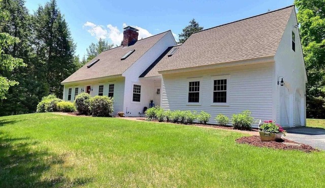 Private & spacious home on 2 acres & minutes from mountains/lakes.