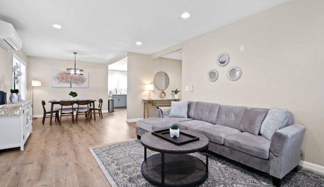 Private, Spacious Home minutes away from Ontario Airport with Parking