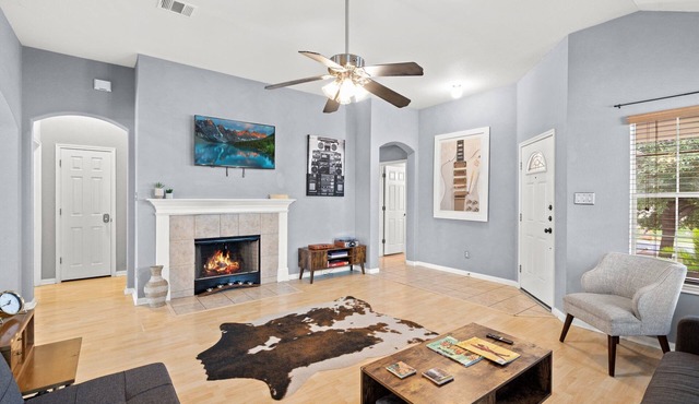 Private, Spacious, & Perfect for Groups/Families! Convenient Location & Parking