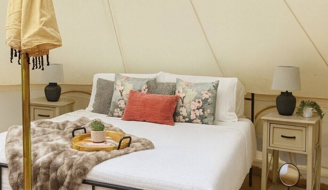 Private Stargazing Tent Dogwood Den – Peaceful Glamping with Fire Pit & Open Skies