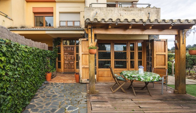 Private Studio 'Can Mussol' with Terrace, Balcony and Wi-Fi