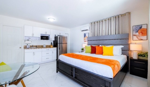 Private Studio, 5 minutes to everything in Miami