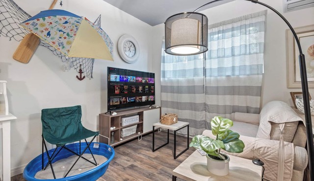 Private Studio in Citrus Heights w/parking