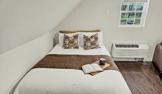 Private studio in the heart of Hendersonville