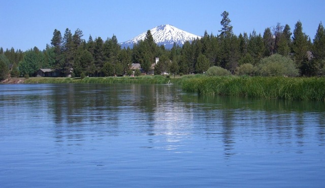 Private Studio On The Big Deschutes River