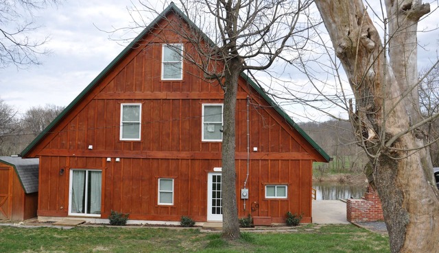 Private Studio on the Monocacy River. Sleeps 4, 1 Full Bath, Kitchenette