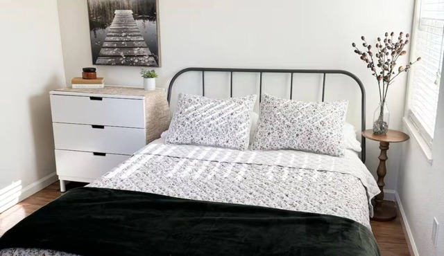 Private Studio, Separate Entrance, Self Check In