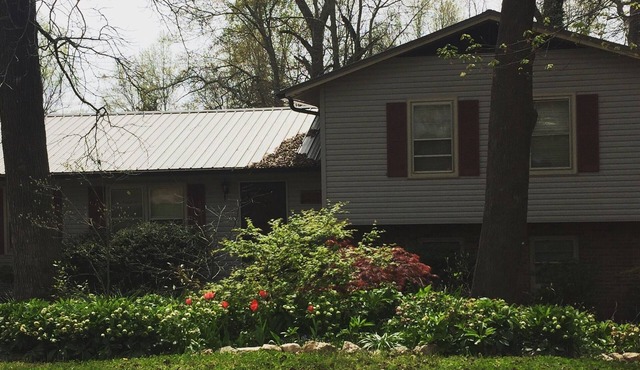 Private Studio w/Kitchen and Patio