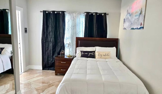 Private Studio with Patio and Parking