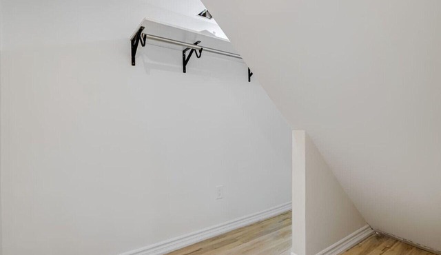 Private, Stylish, Large 1BR - Close to Everywhere