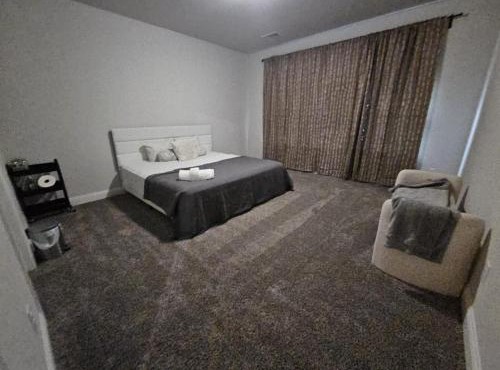 Private Suite Ensuite Bath&Walk in Closet