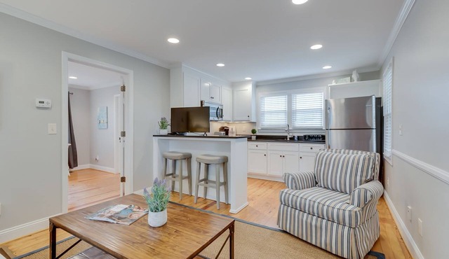 Private Suite in Downtown Simpsonville