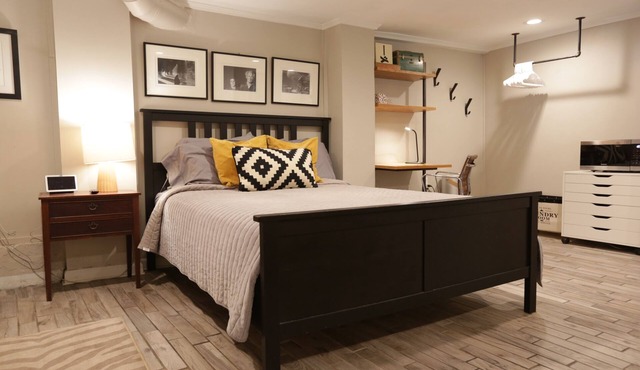Private Suite in Little Five Points – Walkable, Hot Tub, Kitchen, Parking