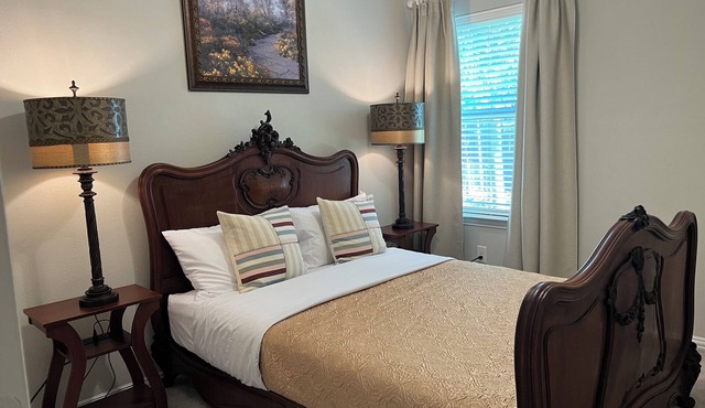 Private Suite in North Woodlands Gated Community - Near Hospitals
