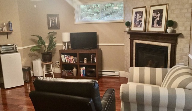 Private suite with 1 or 2 bedrooms with bathroom #306409