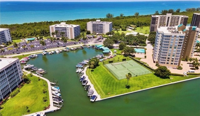 Private sunsets over the Gulf immaculate 3BR at Gulf Breeze
