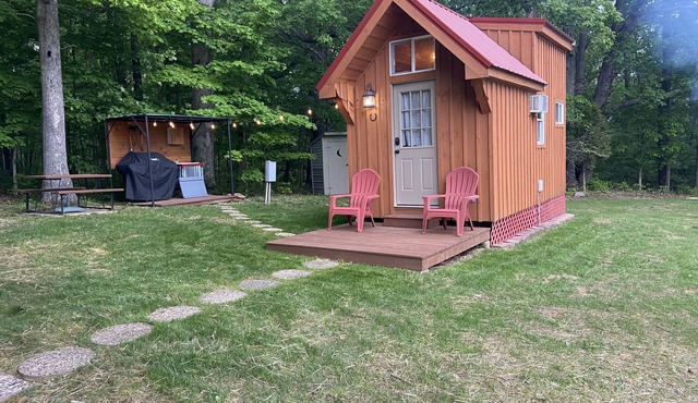 Private TINY CABIN 5 STAR Clean- book NOW 4 Spring! French Lick, IN