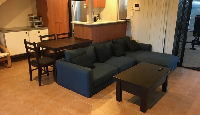 Private Townhouse: Close to Parks,Shops,Transport