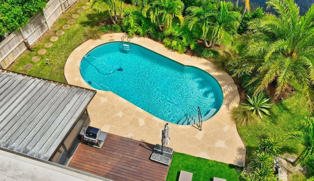 Private Tropical Oasis in Boca Raton! Resort style vacation home.