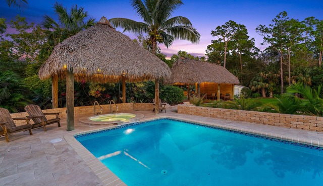 Private Tropical Ranch House in Jupiter Farms. Pet-Friendly, Pool, Tiki & Spa