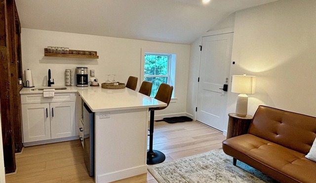 Private two-bedroom near Hamilton College, Utica University & Colgate U